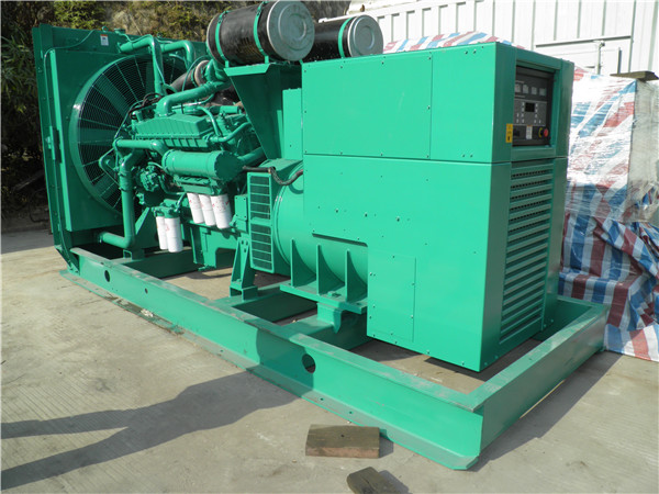 文殊镇出租发电机 发电机组厂家：柴油发电机组的控制屏的作用是什么？